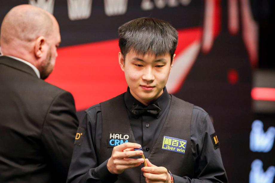 Crown sports-斯诺克世锦赛：赵心童压哨连赢2局8-8追平墨菲